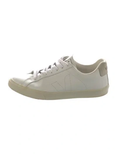 Pre-owned Veja Leather Sneakers In White