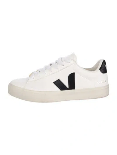 Pre-owned Veja Leather Sneakers In White