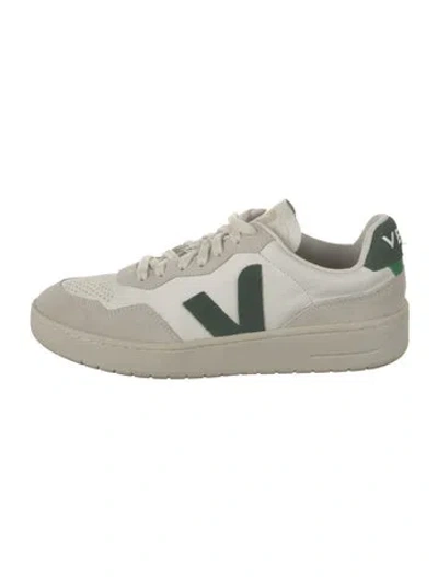 Pre-owned Veja Leather Sneakers In White
