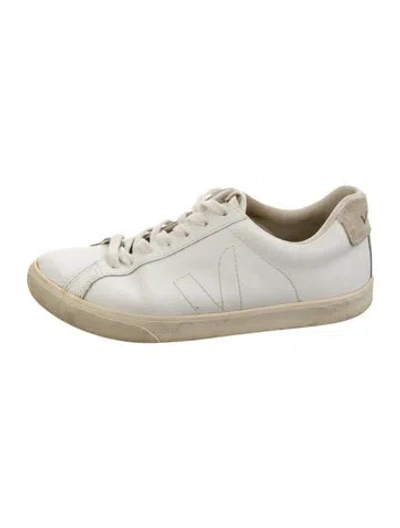 Pre-owned Veja Leather Sneakers In White