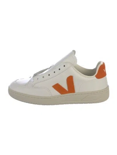 Pre-owned Veja Leather Sneakers In White