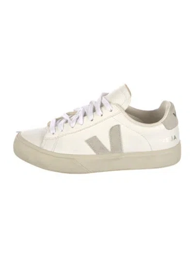 Pre-owned Veja Leather Sneakers In White