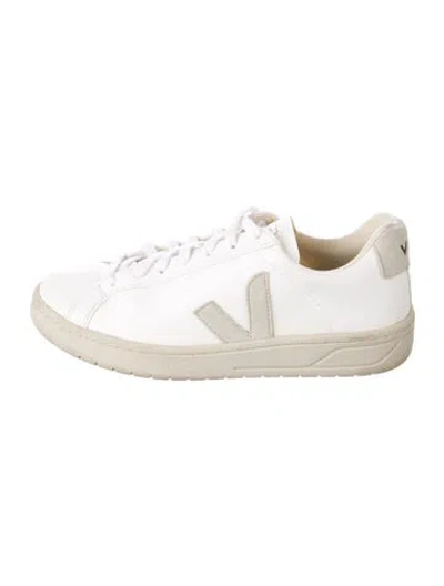 Pre-owned Veja Leather Sneakers In White