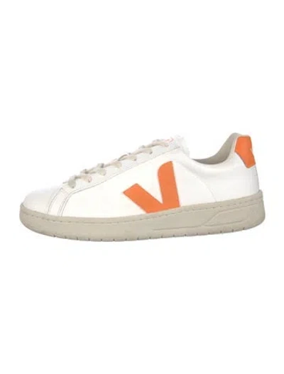 Pre-owned Veja Leather Sneakers In White