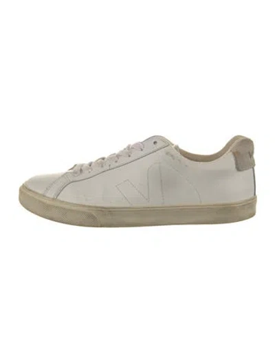 Pre-owned Veja Leather Sneakers In White