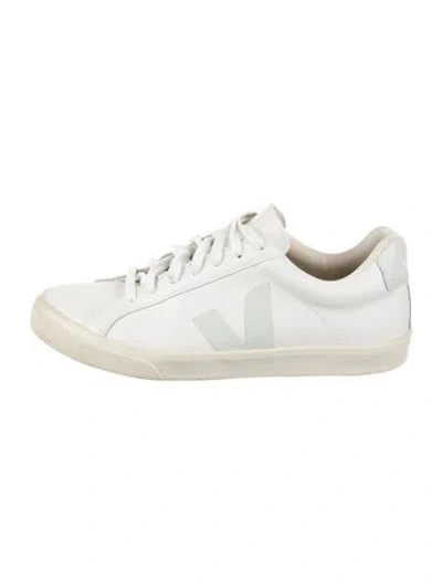 Pre-owned Veja Leather Sneakers In White