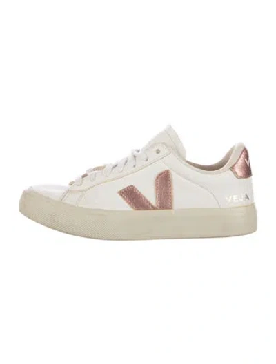 Pre-owned Veja Leather Sneakers In White