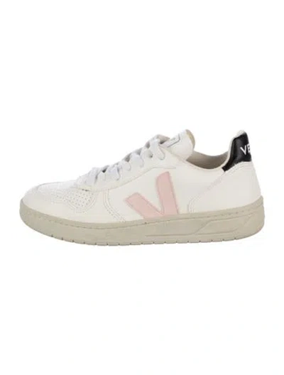 Pre-owned Veja Leather Sneakers In White