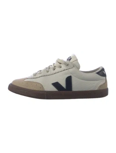 Pre-owned Veja Leather Sneakers In White