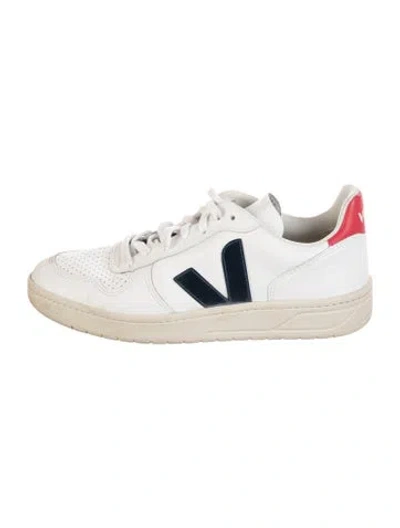 Pre-owned Veja Leather Sneakers In White