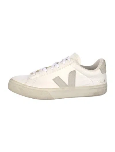 Pre-owned Veja Leather Sneakers In White