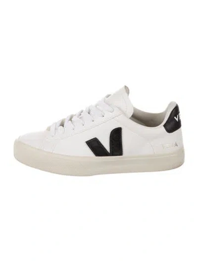 Pre-owned Veja Leather Sneakers In White
