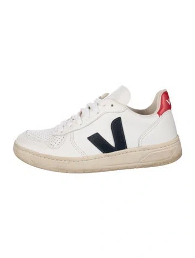 Pre-owned Veja Leather Sneakers In White