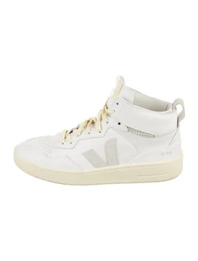 Pre-owned Veja Leather Sneakers In White