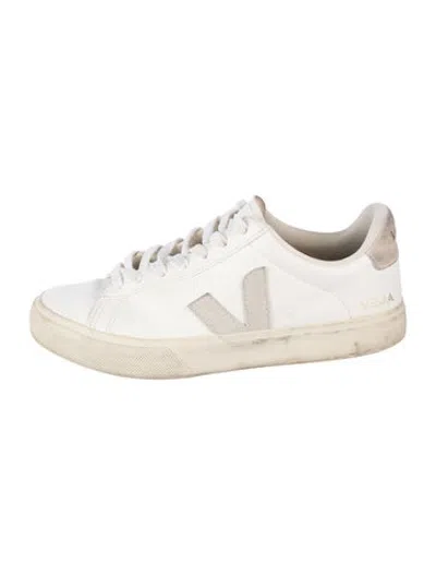 Pre-owned Veja Leather Sneakers In White
