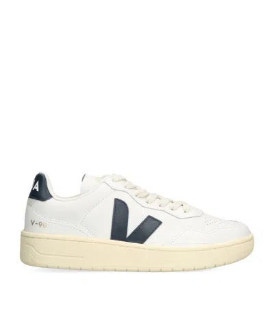 Veja Women's V-90 Extra White Nautico