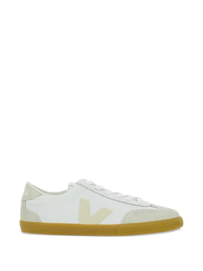 Veja Logo-detail Sneakers In White