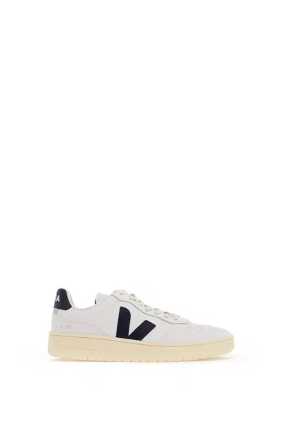 Veja Leather V-90 Sne In White
