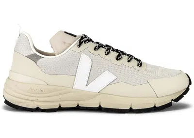 Pre-owned Veja Men's  Dekkan Sneakers In Natural White