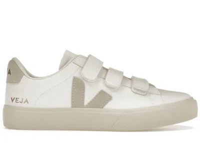 Pre-owned Veja Men's  Recife Chromefree Leather Sneakers In White/natural