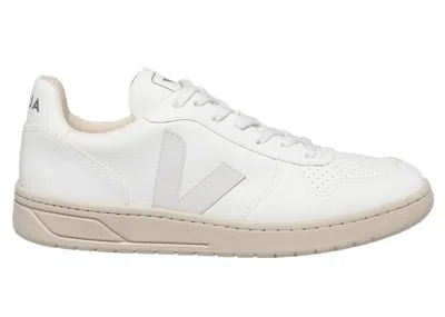 Pre-owned Veja Men's  V10 Cwl Sneakers In White
