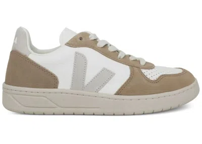 Pre-owned Veja Men's  V10 Sneakers In Extra White/natural/sahara