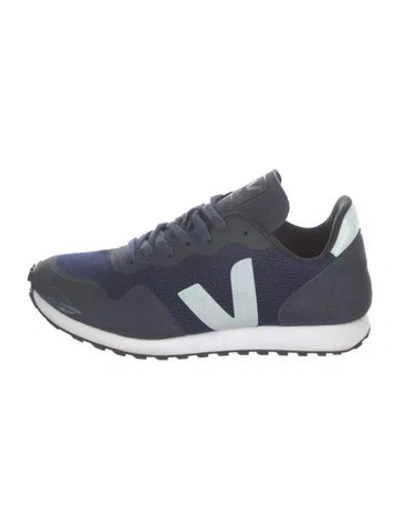 Pre-owned Veja Mesh Sneakers In Blue