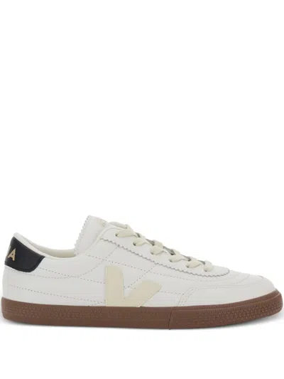 Veja Panenka In White