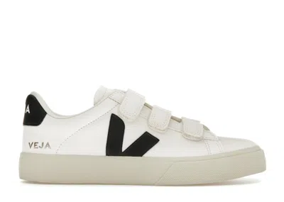 Pre-owned Veja Recife Chromefree Leather (women's) Sneakers In White/black