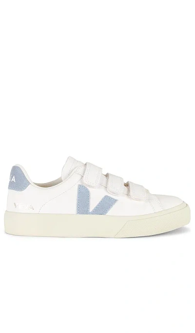 Veja Recife Sneaker In Extra White & Steel