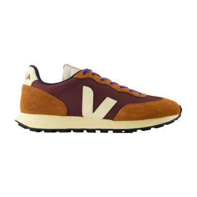 Veja Suede Leather Trainers In Brown