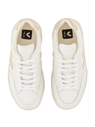 Veja Sneaker V-12 In White
