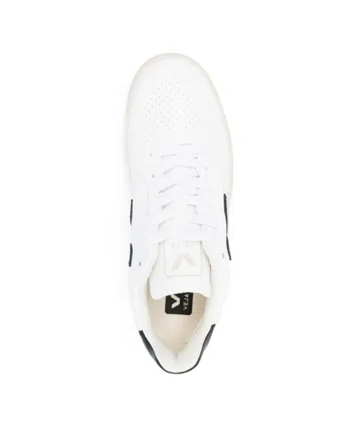 Veja Sneakers 2 In White