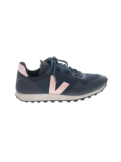 Pre-owned Veja Sneakers In Blue