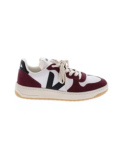 Pre-owned Veja Sneakers In Burgundy