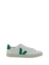Veja V-10 Cwl Low-top Sneakers In Extra-white_emeraude