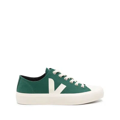 Veja Poker Low Wata Ii Pierre Canvas Shoes In Green
