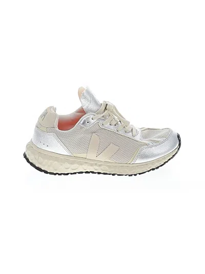 Pre-owned Veja Sneakers In Silver