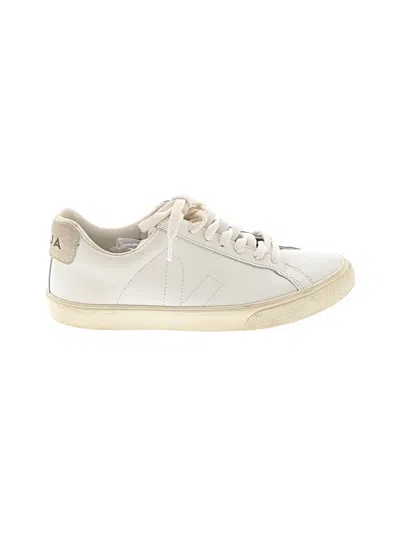 Pre-owned Veja Sneakers In White