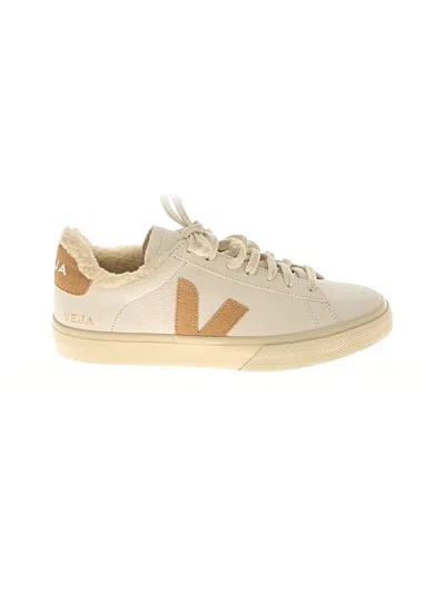 Pre-owned Veja Sneakers In White