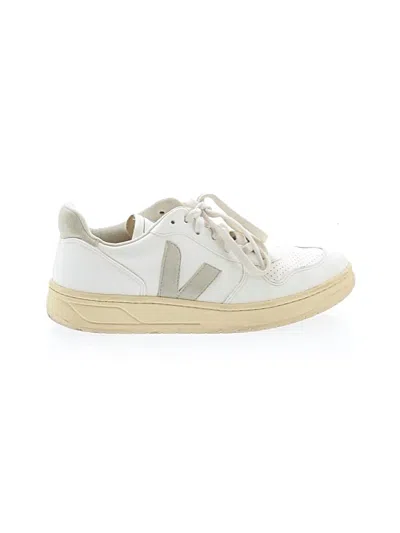 Pre-owned Veja Sneakers In White
