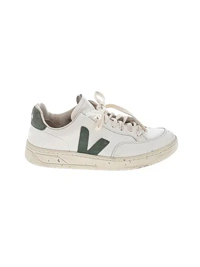 Pre-owned Veja Sneakers In White