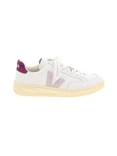 Pre-owned Veja Sneakers In White