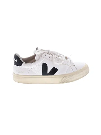 Pre-owned Veja Sneakers In White