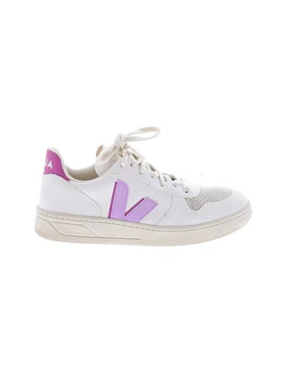 Pre-owned Veja Sneakers In White