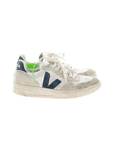 Pre-owned Veja Sneakers In White
