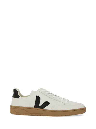 Veja Stylish Men's V-12 Sneakers In White