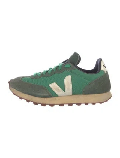 Pre-owned Veja Suede Athletic Sneakers In Green