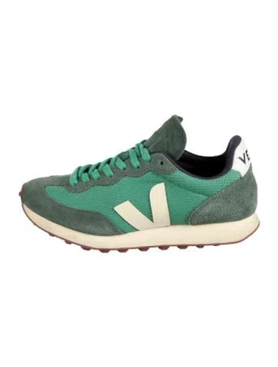 Pre-owned Veja Suede Athletic Sneakers In Green