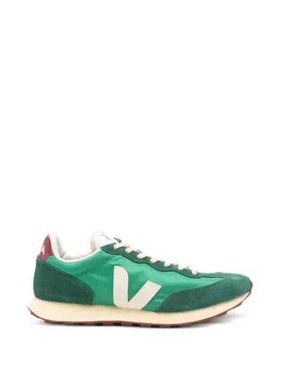 Veja Suede Panelled Trainers In Green